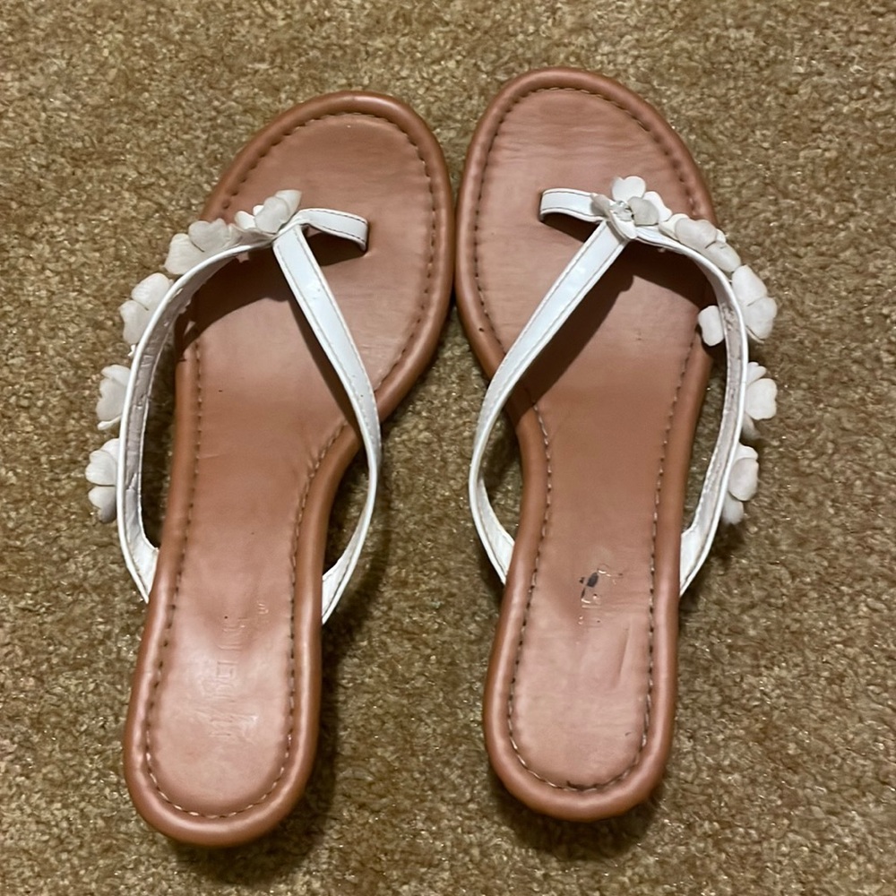 Madeline Stuart flip flops